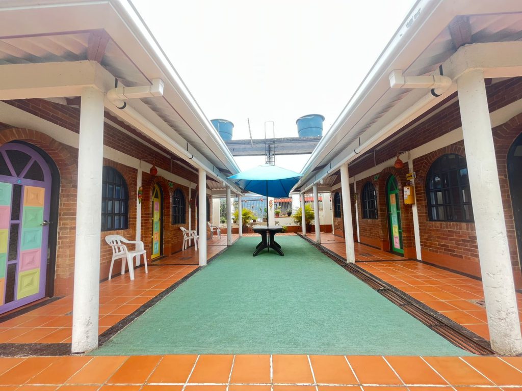 ¿Qué deberían tener las habitaciones para ancianos?